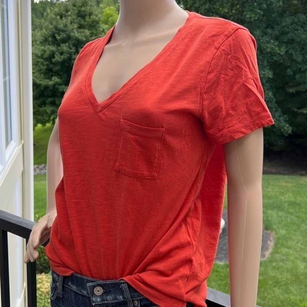Madewell V-neck salmon orange short sleeve T-shirt